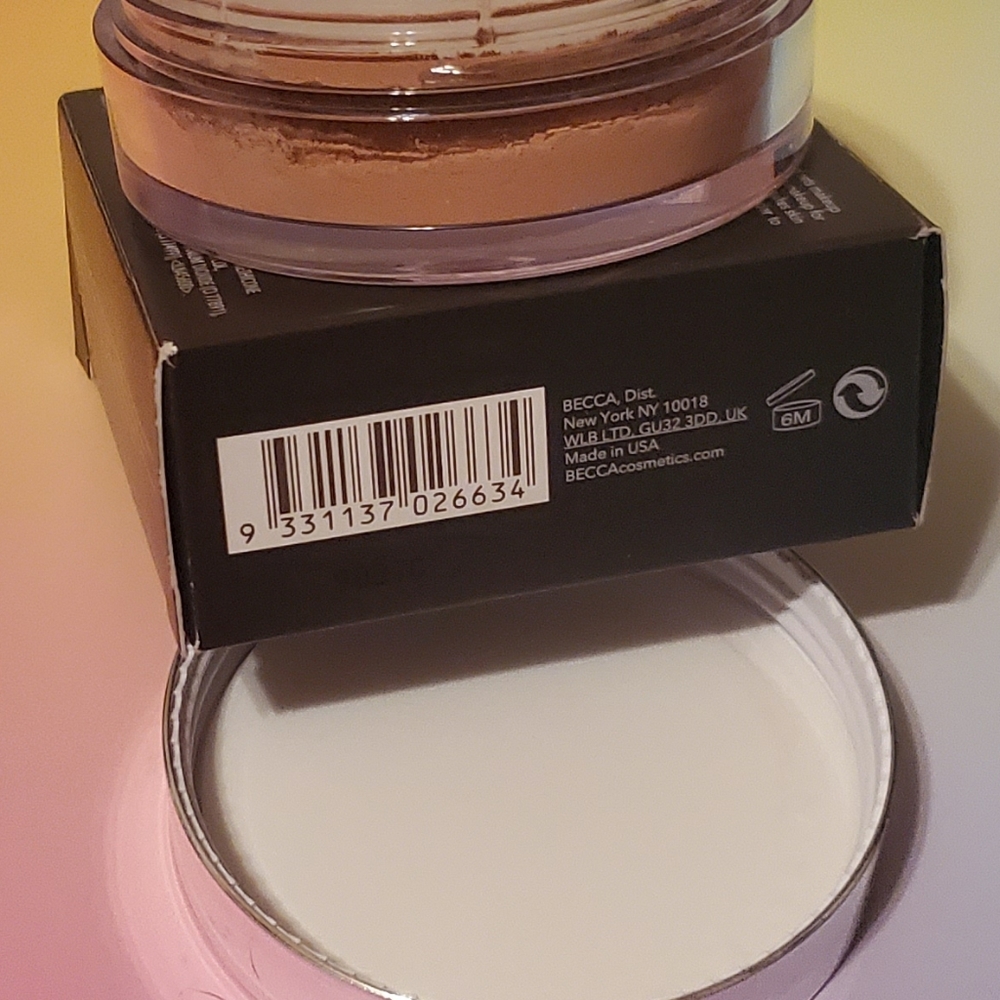 BECCA Hydra-Mist Set & Refresh Powder - Picture 3 of 8